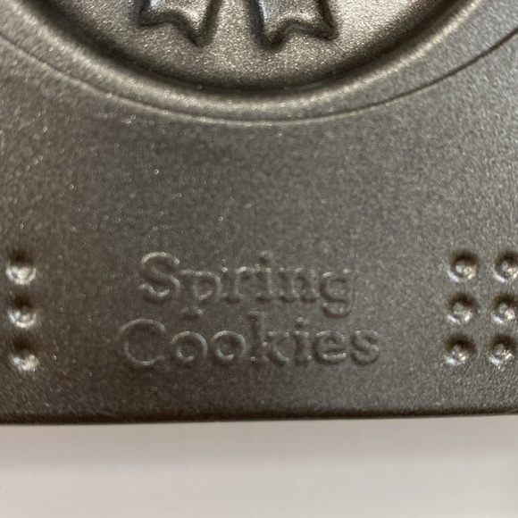 SWEET CREATIONS SPRING COOKIE PAN - Picture 15 of 16